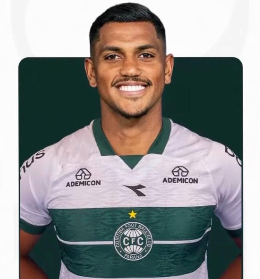 Coritiba anuncia a contratação de artilheiro da Série B