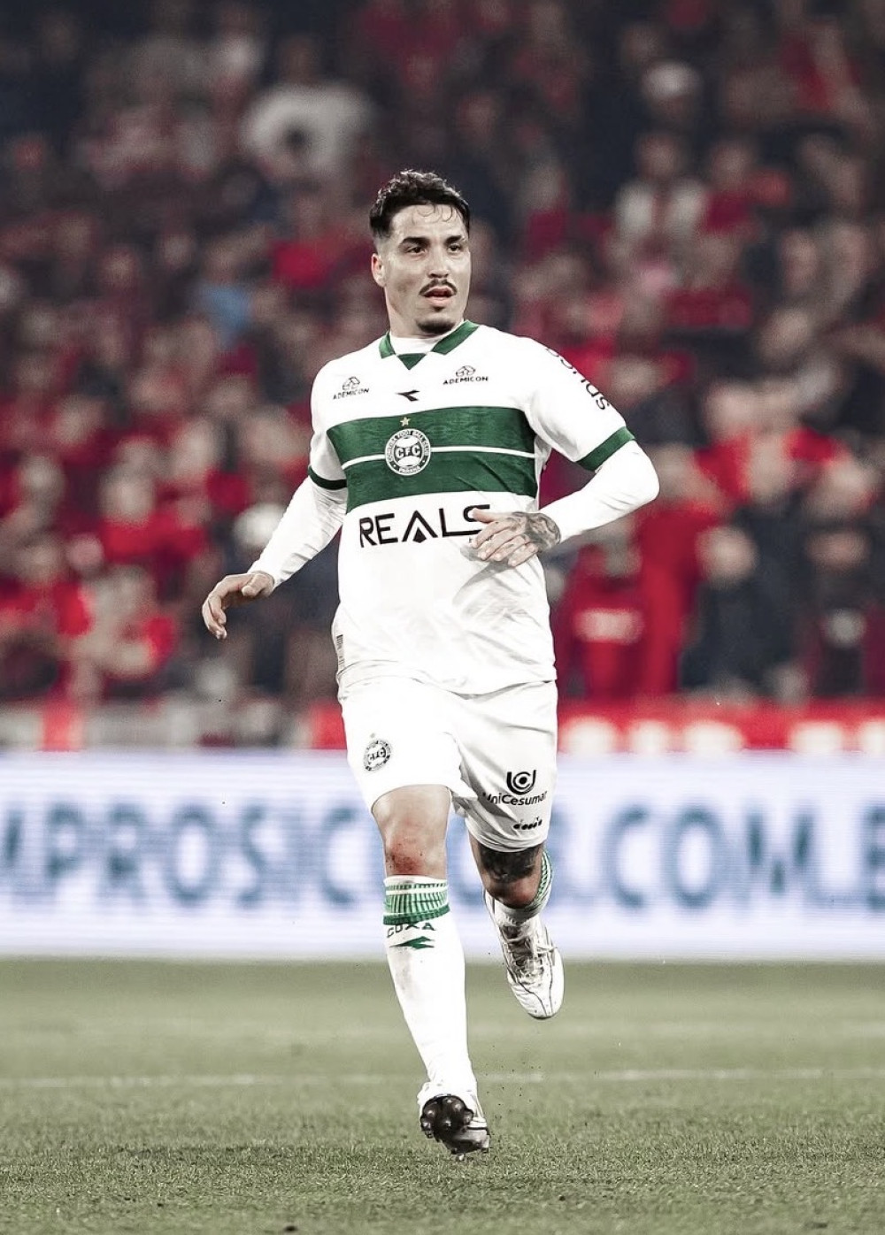 Fim da novela: Josué renova com o Coritiba até o final de 2026