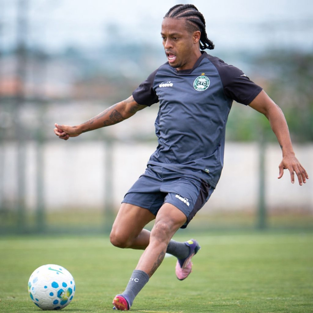 Keno é relacionado para jogo contra o Cruzeiro e pode fazer sua estreia com a camisa do Coritiba