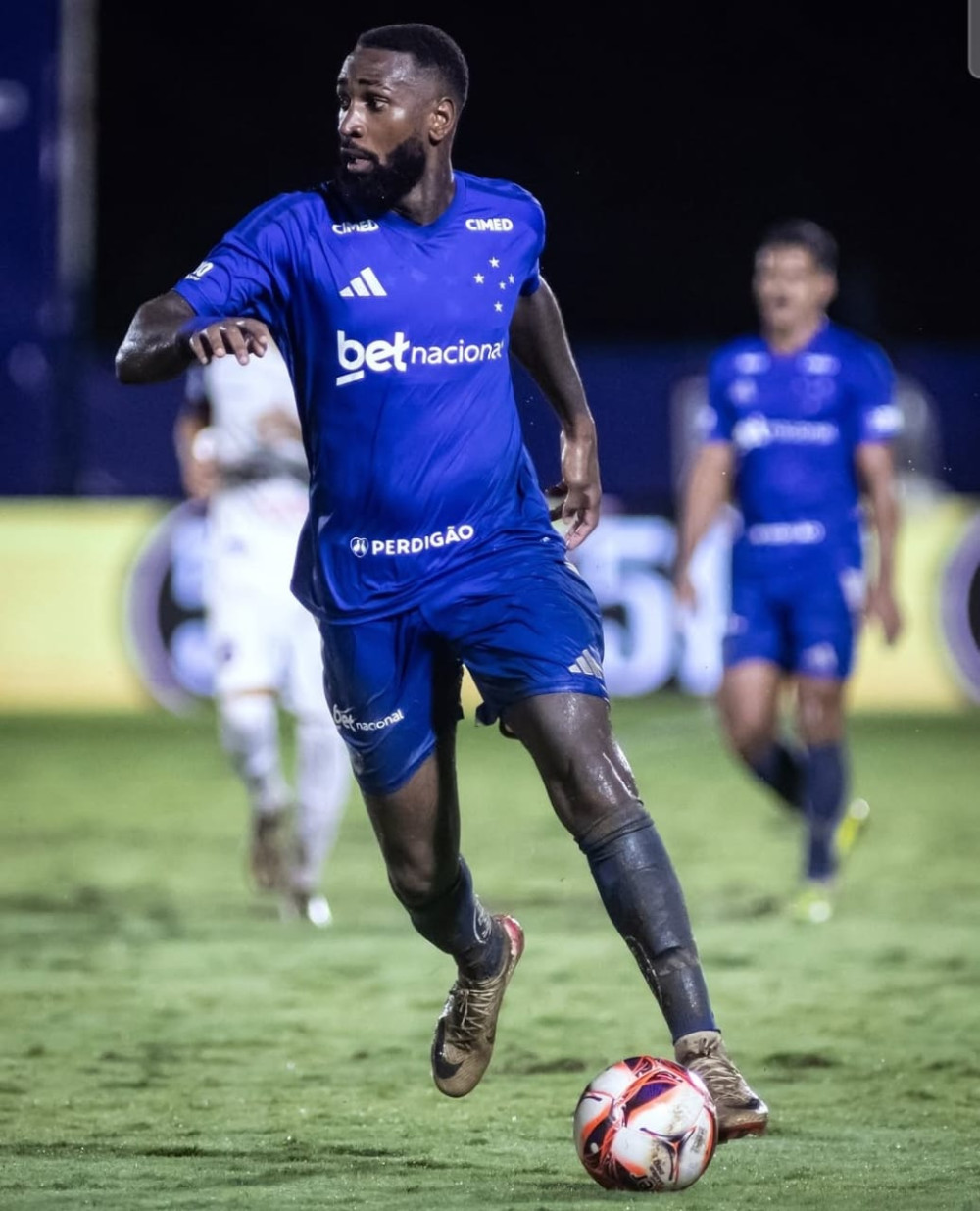Vivendo um momento de pressão, Cruzeiro encara o Coritiba no Mineirão!
