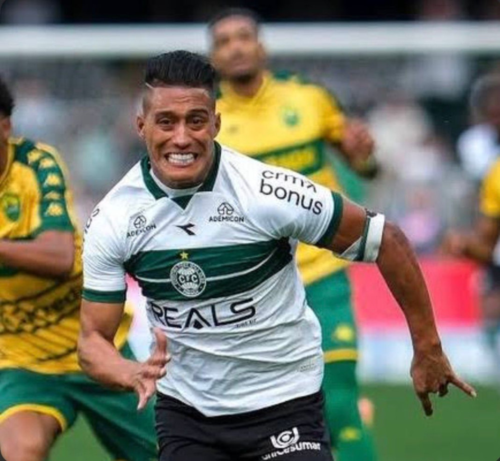 Seba Gómez desfalca o Coritiba no jogo contra a Chapecoense
