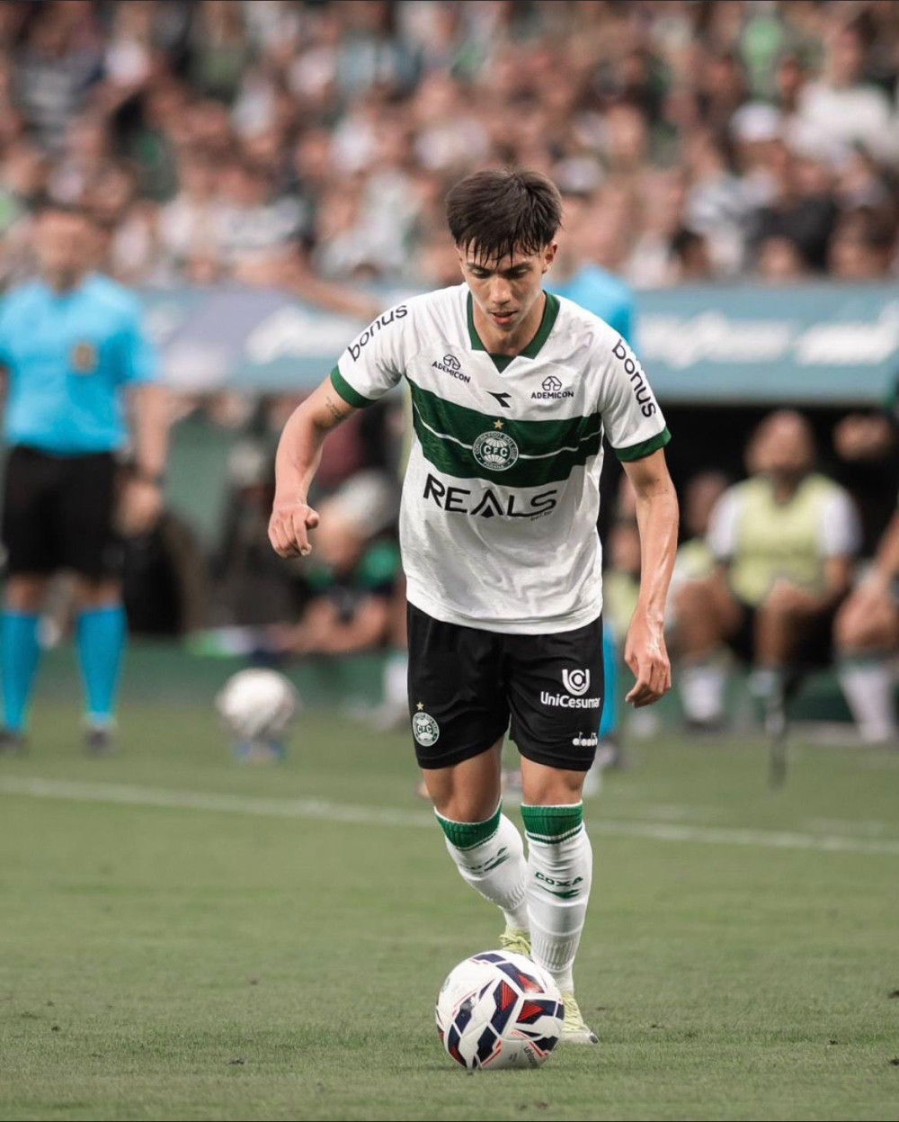 João Almeida renova com o Coritiba até 2029, mas pode ser emprestado para ganhar experiência
