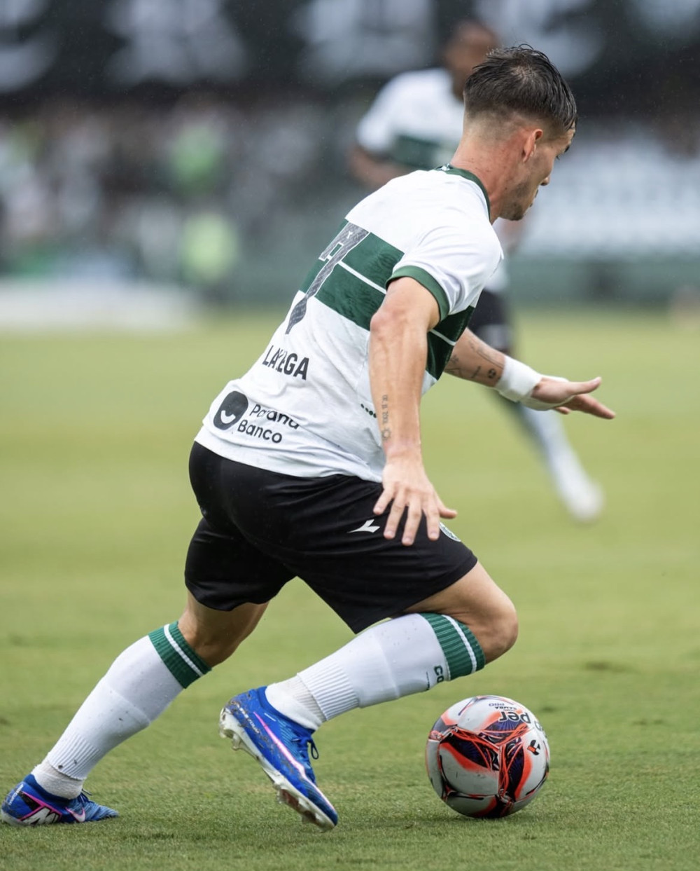 Coritiba perde nos pênaltis e está fora do paranaense 