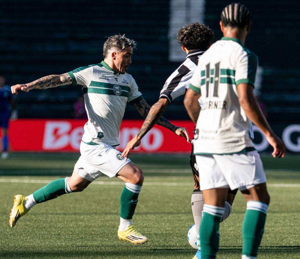 Coritiba sofre apagão no segundo tempo e empata com o Botafogo no Rio