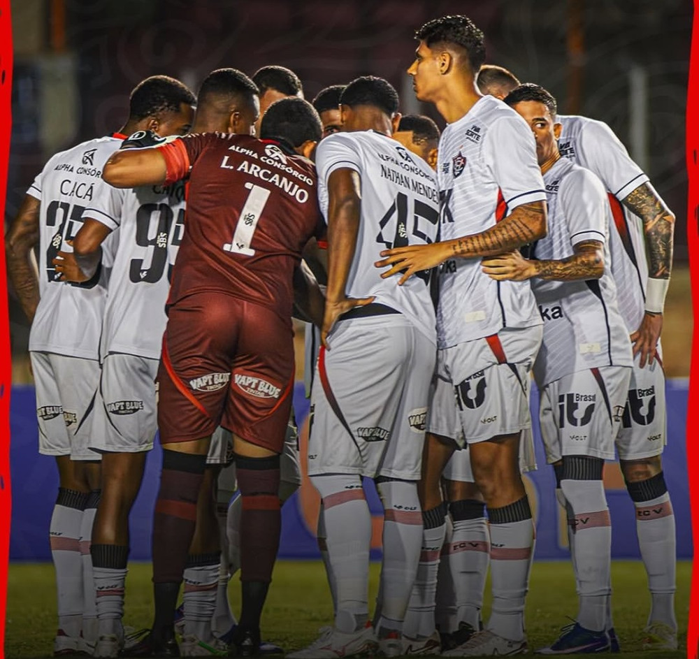 Sólido em casa, mas irregular na tabela: assim Vitória encara o Coritiba!