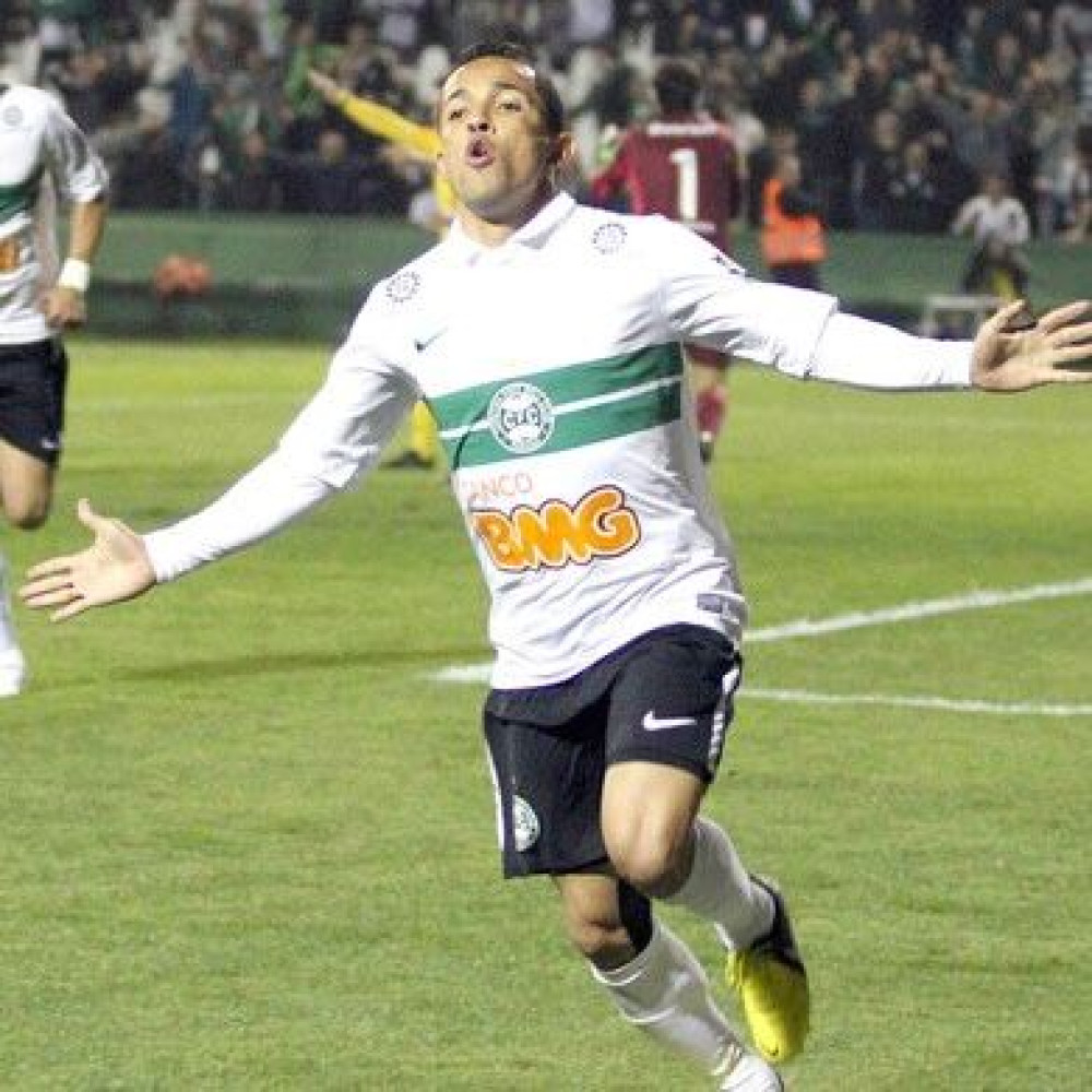 Coritiba tem longo jejum contra o Internacional no Couto