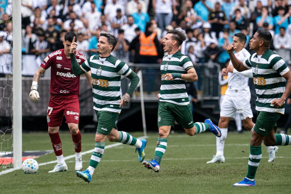 Coritiba atropela o Santos de Neymar na Neo Química Arena e volta a vencer no Brasileirão