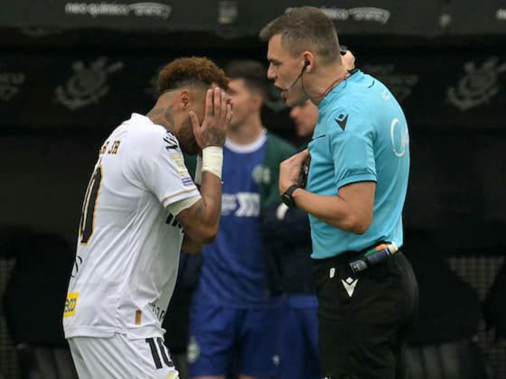 Santos pede anulação de jogo contra o Coritiba após confusão envolvendo Neymar