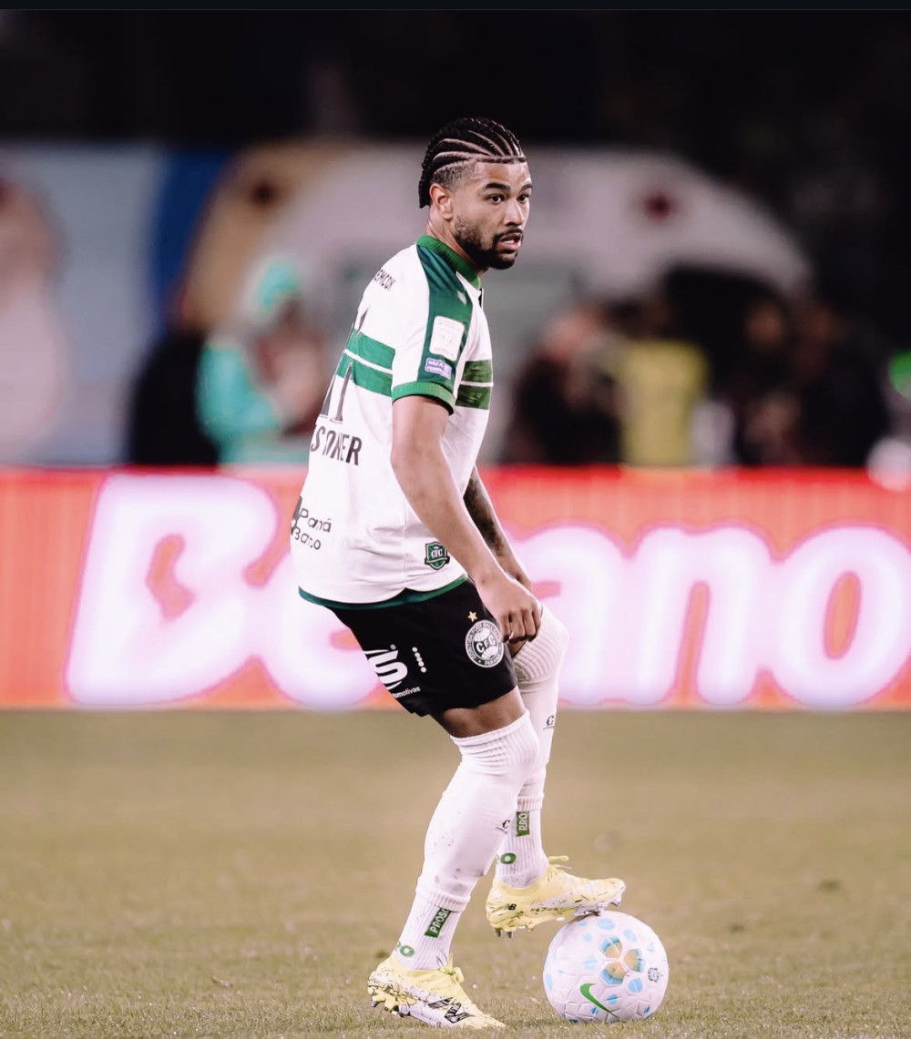 Lucas Ronier passa por cirurgia e inicia recuperação no Coritiba