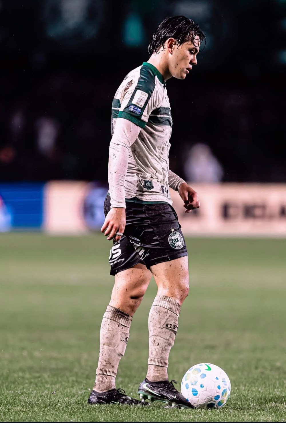 JP Chermont negocia saída do Coritiba para o futebol dos Emirados Árabes