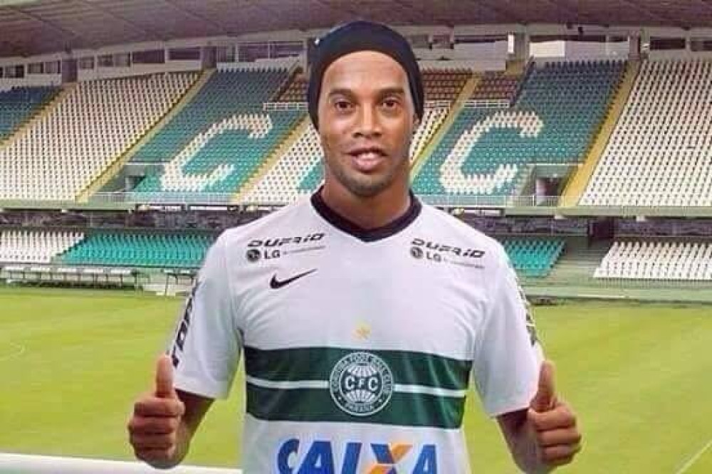 Ronaldinho Gaúcho. Para que ousar?