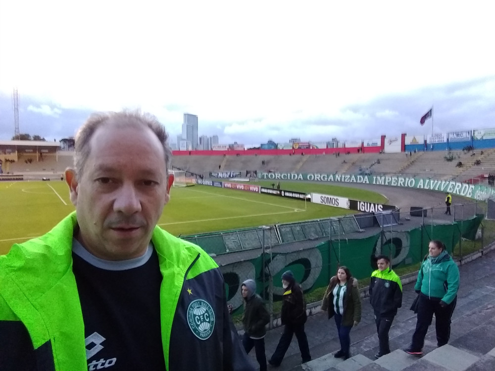Meia volta, volver...