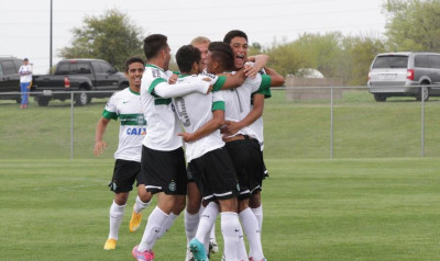 Coxa vence outra na Dallas Cup