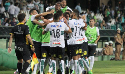 Verdão vence fácil e se classifica