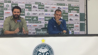 Coritiba apresenta Eduardo Baptista