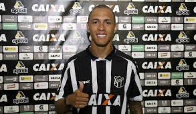 Coritiba próximo de contratar novo lateral