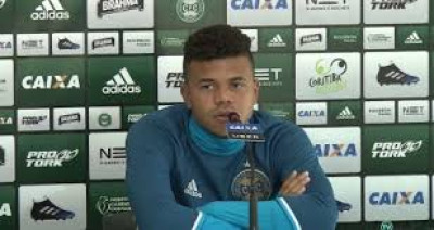 Tchau, Yan Sasse
