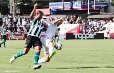 Coritiba empata com o Operário e se classifica