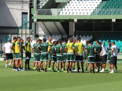 Coritiba terá novidades na estreia de Umberto Louzer