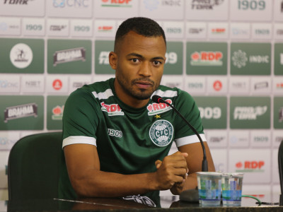 João Vitor fora do Coxa