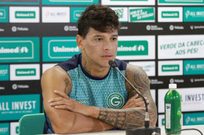Meia Giovanni Augusto é o mais novo reforço do Coritiba
