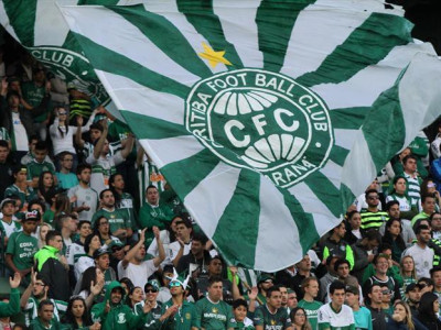 Pela liderança, Coritiba enfrenta o Toledo