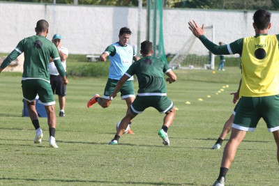 Coritiba deve ter alterações para domingo