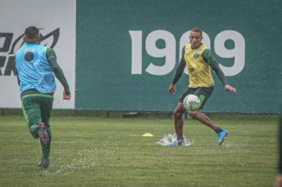 Coritiba terá alterações contra o Bahia