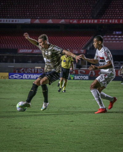 Coritiba empata com o São Paulo