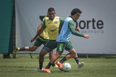 Sem chances no Brasileirão, Coritiba já se prepara para o Paranaense