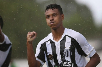 Atacante Tailson próximo do Coritiba