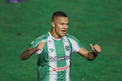Lateral Igor é o novo reforço do Coritiba