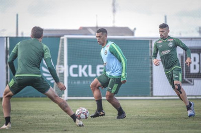 Coxa deverá ter força máxima no clássico