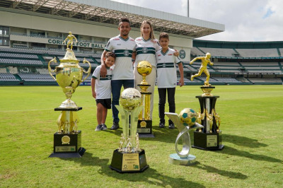 Rafinha renova seu contrato com o Coritiba