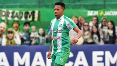 Gustavo Bochecha próximo do Coritiba