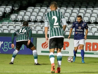 Meia do Azuriz próximo do Coritiba