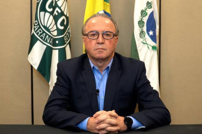 Boletim oficial: Follador estável na UTI