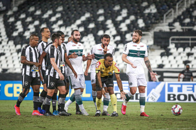 Coxa pede anulação de jogo contra o Botafogo