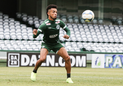 Rafinha preocupa para jogo contra o Guarani
