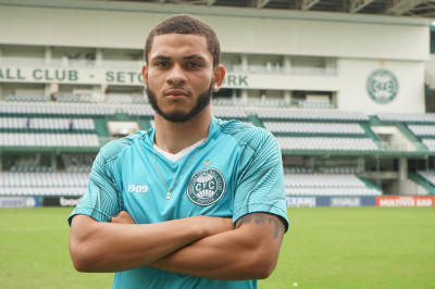 Luizão é chamado para o jogo contra o Confiança