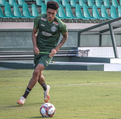 Lucas Nathan deixa o Coritiba