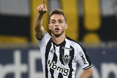 Coritiba tenta a contratação do meia Hyoran