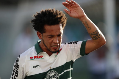 Rafinha fora dos planos do Coritiba