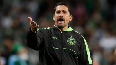 Morínigo se aproxima do Top 10 dos treinadores que mais dirigiram o Coritiba