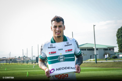 Conheça as características do novo volante do Coritiba