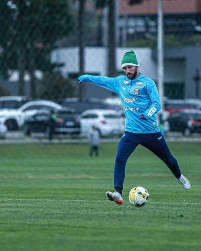 Boschilia tem lesão confirmada