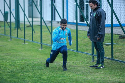 Robinho é a principal novidade para jogo contra o Fluminense