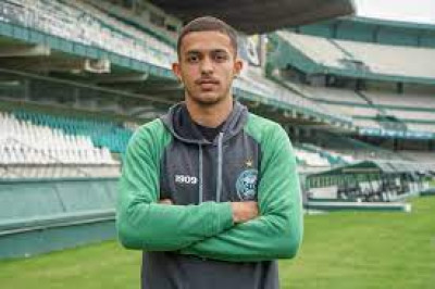 Bernardo será o substituto de Willian Farias