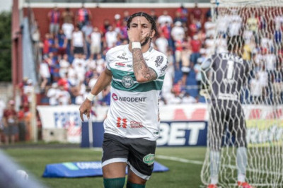 Coritiba fecha a venda de Luizão
