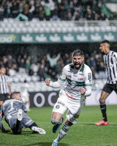 Vitória na raça!